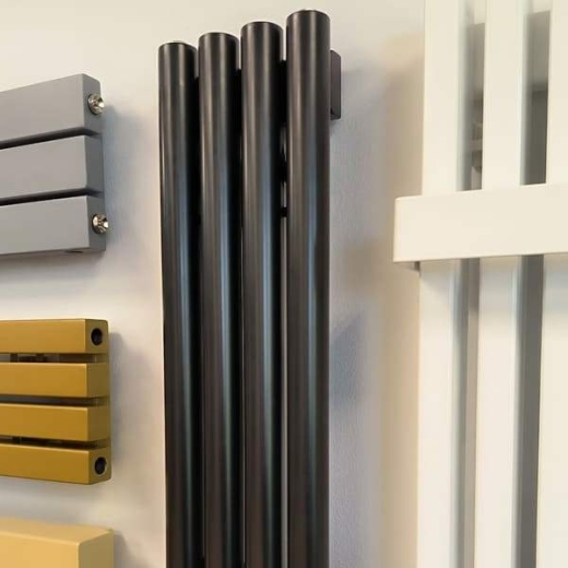 RONDA U вертикальный радиатор с круглой трубой