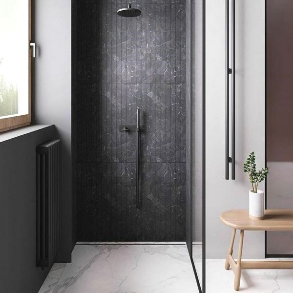 Трубчатый радиатор Delta 3057/22 чёрный матовый, боковое, ВхШхГ - 570х968х100, 1936 Вт