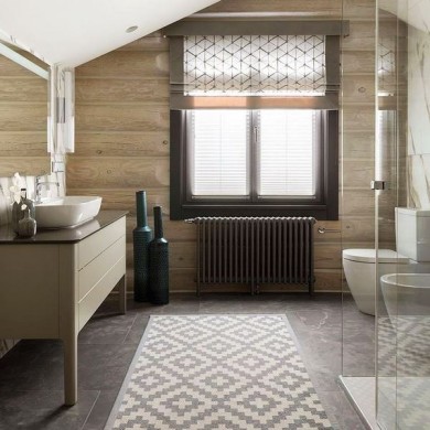 Трубчатый радиатор Delta 2057/34 RAL 7016, нижнее, ВхШхГ - 570х1496х70, 2533 Вт