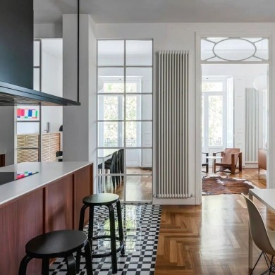 Трубчатый радиатор Rifar TUBOG 2220/9 B RAL 9016 белый глянцевый, боковое, ВхШхГ - 2200х414х66