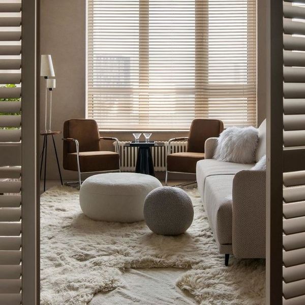 Трубчатый радиатор Velar 2030/27, нижнее подключение B50 без вентиля, ВхШхГ - 300х1215х70, 1145 Вт