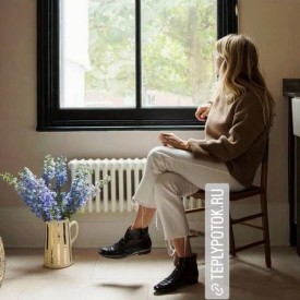 Трубчатый радиатор Velar 2037/31, нижнее разнесённое VLR с вентилем, ВхШхГ - 376х1395х70, 1612 Вт