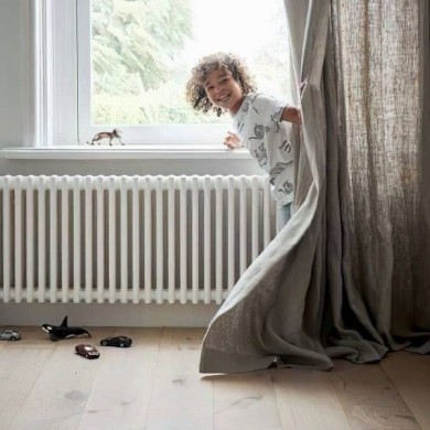 Трубчатый радиатор Velar 2045/42, нижнее разнесённое VLR с вентилем, ВхШхГ - 450х1890х70, 2621 Вт