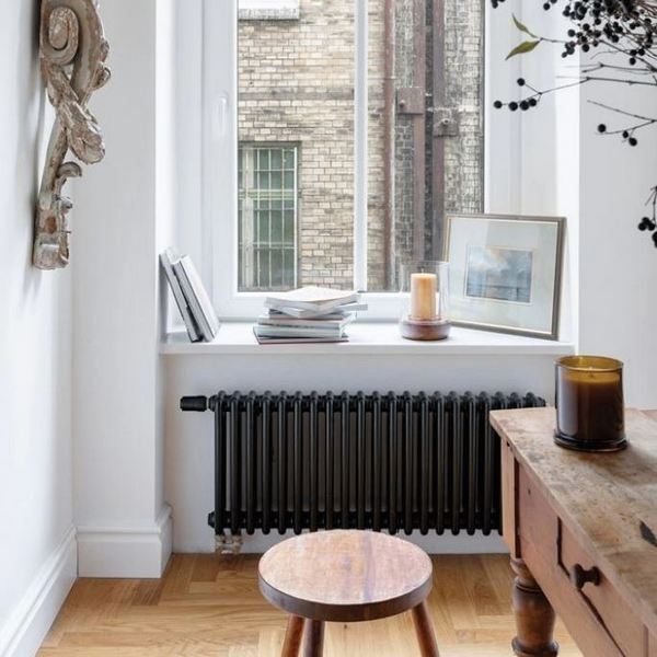 Трубчатый радиатор Velar 3040/5, нижнее разнесённое VLR с вентилем, ВхШхГ - 400х225х100, 329 Вт