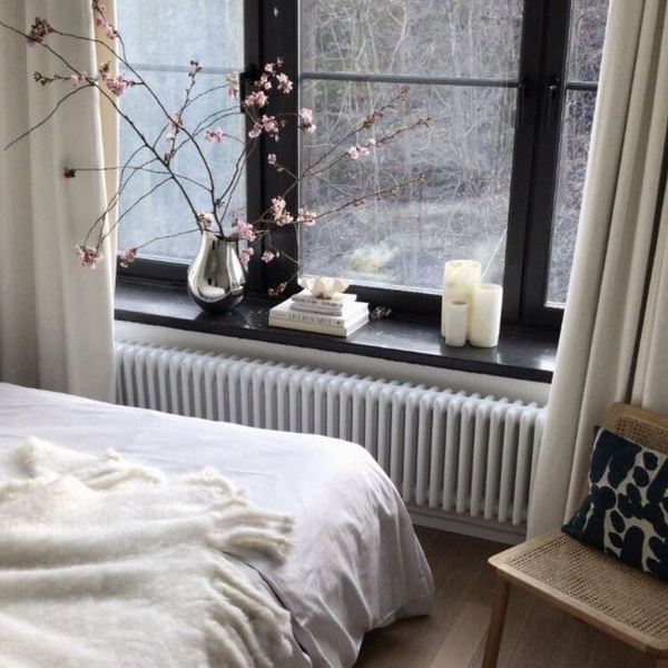 Трубчатый радиатор Velar 3040/5, нижнее разнесённое VLR с вентилем, ВхШхГ - 400х225х100, 329 Вт