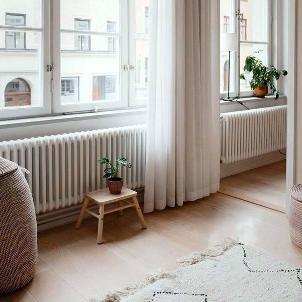 Трубчатый радиатор Velar 3045/7, нижнее разнесённое VLR с вентилем, ВхШхГ - 450х315х100, 512 Вт