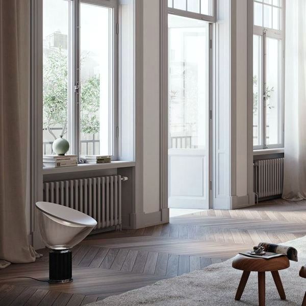 Трубчатый радиатор Velar 3055/5, нижнее разнесённое VLR с вентилем, ВхШхГ - 550х225х100, 440 Вт