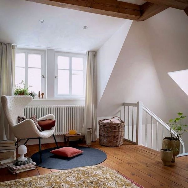 Трубчатый радиатор Velar 3057/13, нижнее разнесённое VLR с вентилем, ВхШхГ - 570х585х100, 1174 Вт