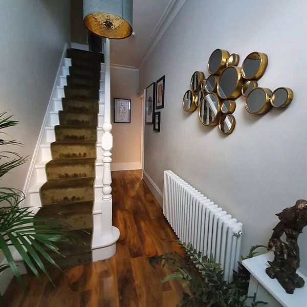 Трубчатый радиатор Velar 3060/49, нижнее разнесённое VLR с вентилем, ВхШхГ - 600х2205х100, 4665 Вт