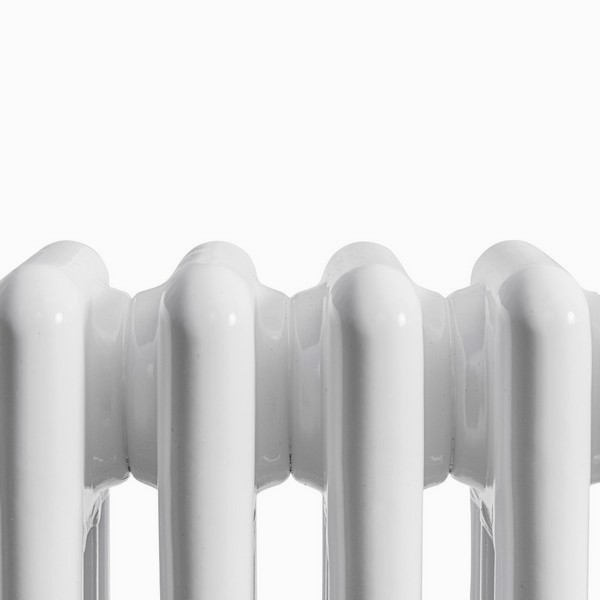 Трубчатый радиатор Velar 3060/49, нижнее разнесённое VLR с вентилем, ВхШхГ - 600х2205х100, 4665 Вт