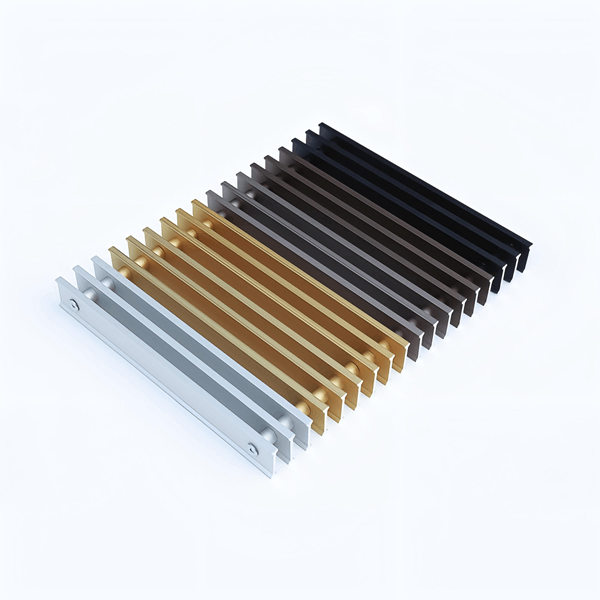 Решётка для конвектора отопления декоративная Savva KV 300x20x2800 тип 2001 Тёмное золото