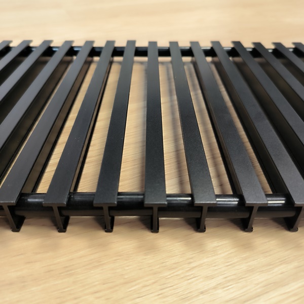 Решётка для конвектора отопления декоративная Savva KV 360x20x2100 тип 2002 18 RAL