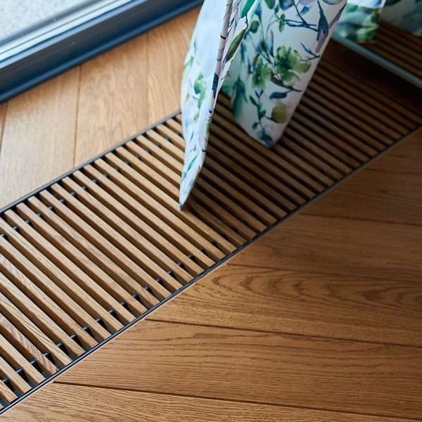 Решётка для конвектора отопления декоративная Savva KV 340x20x3500 Деревянная в лаке