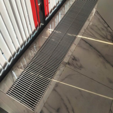 Внутрипольный конвектор Vitron ВКВ 220 с принудительной конвекцией высотой 70 мм