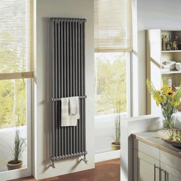 Трубчатый радиатор Arbonia 2180/8, нижнее подключение с вентилем №69 ТВВ, цвет Anthrazit Metallic