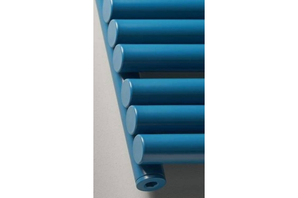 Обзор синего цвета трубчатого стального радиатора отопления Empatiko Takt 