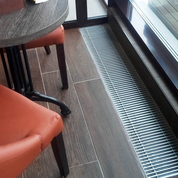 Внутрипольный конвектор Vitron ВКВ 24В с принудительной конвекцией высотой 80 мм