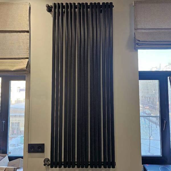 Трубчатый радиатор Empatiko Takt Horisont HLR2-232-1000-6 Confident Black, ниж, ВхШхГ 232х1036х96